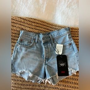 Levi 501 High Waist Shorts (25)